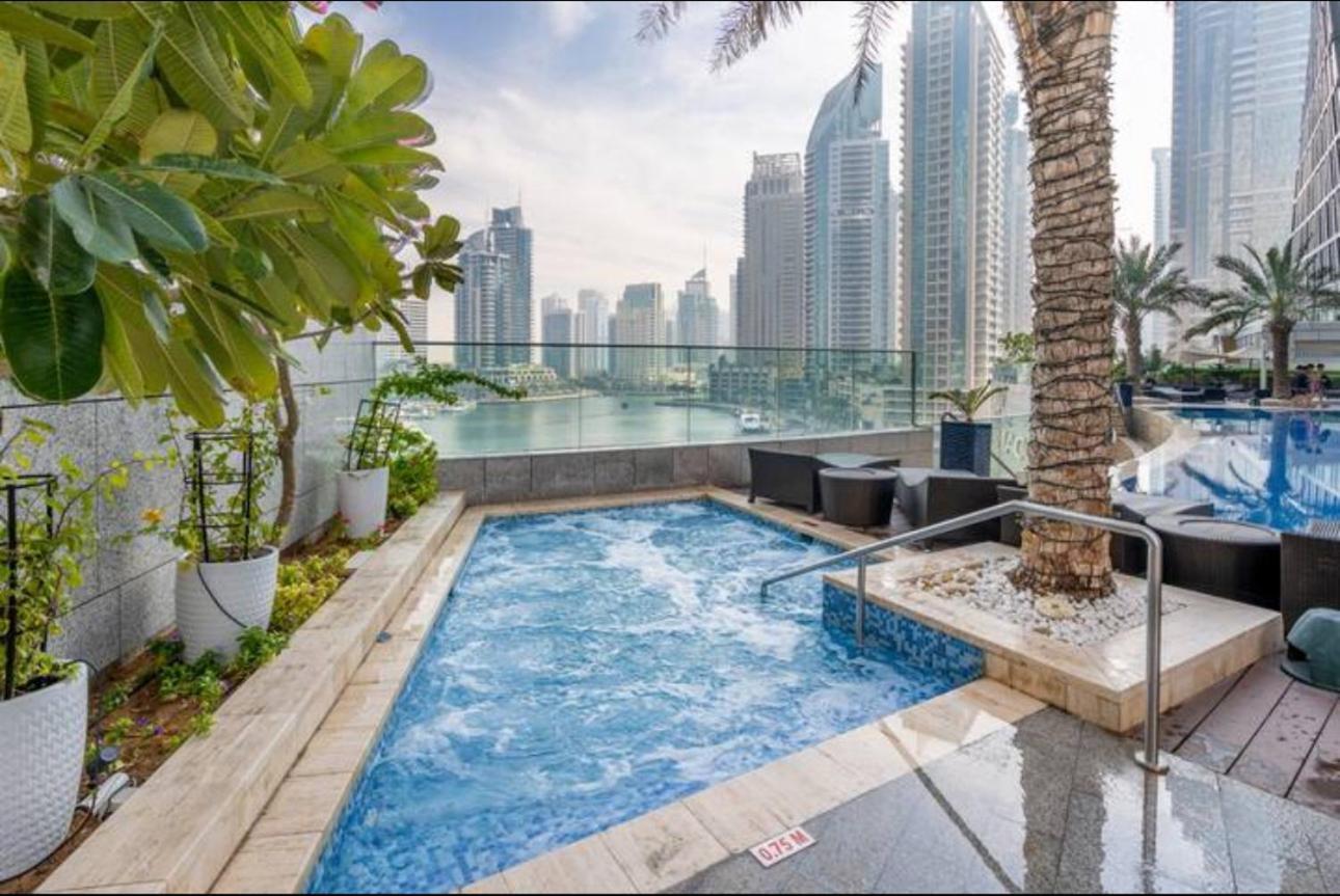 Luxurious 1bhk Damac Heights Marina Apartment Dubai