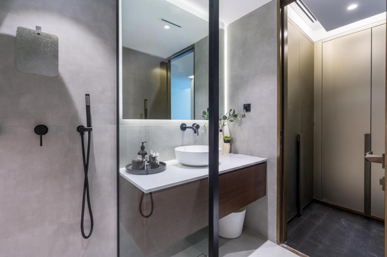Luxurious 1bhk Damac Heights Marina * Dubaï